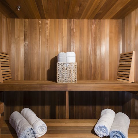 Unwind in the sauna, after a day of discovering Saint-Remy-de-Provence