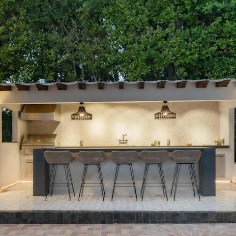 Pour you and your guests out a few Margaritas on the outdoor bar
