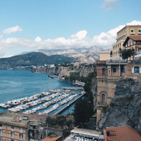 Mosey into Sorrento and watch the boats come and go