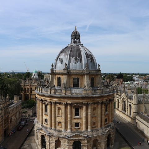 Hop on a bus and be in Oxford's city centre in twenty minutes