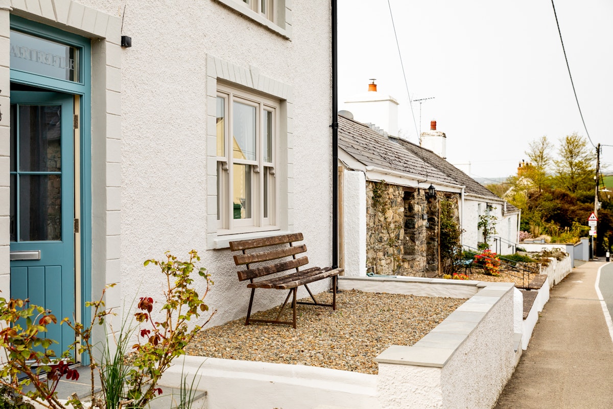 On Gentle Tides, Wales