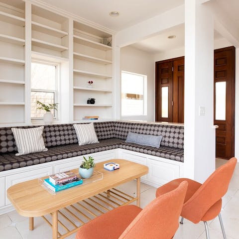 Relax in a fresh and modern home