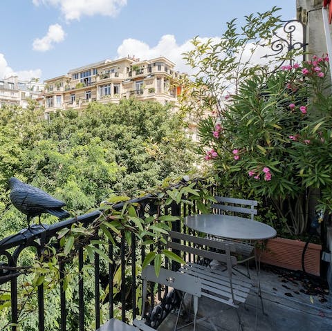 Feel inspired by classic Parisian views from the balcony