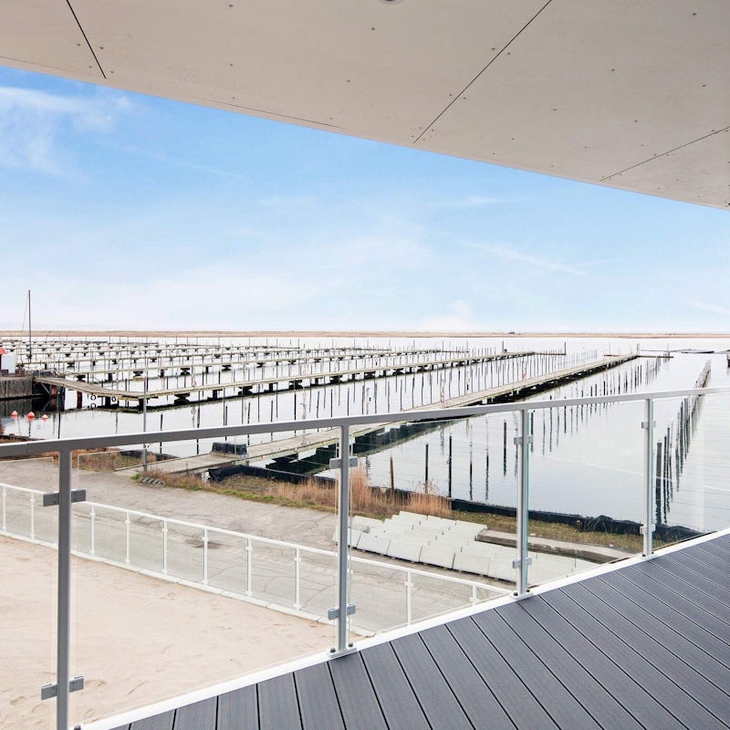 Sip your morning coffee on the balcony and enjoy breathtaking harbour views