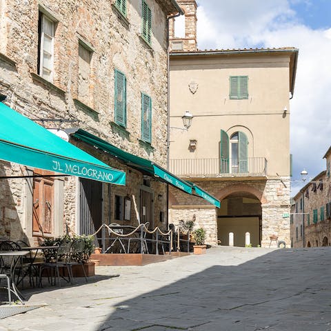 Stay in the centre of Suvereto, a medieval hilltop town just fifteen minutes from the Etruscan Coast