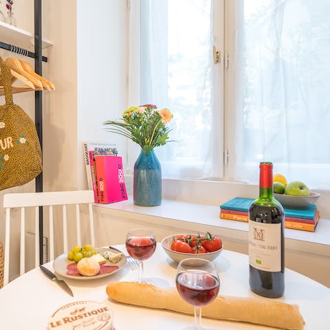 Share a romantic supper at the dining table or use it as laptop-friendly workspace