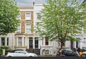 Goldborne Elegance image 14