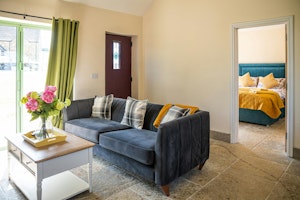 Cotswolds Contemporary image 7