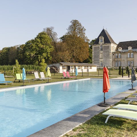 Start the day with a few invigorating lengths of the swimming pool