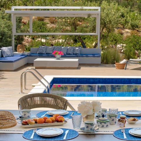 Relax poolside as you enjoy your morning coffee and fresh fruit for breakfast 