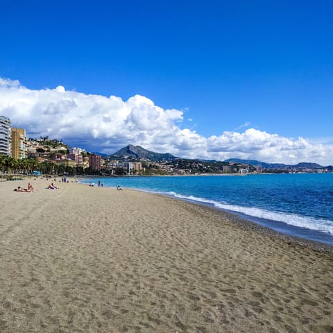 Take a twenty-minute walk down to Malagueta beach to catch some waves