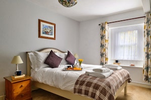 The Blue Door Cottage image 6