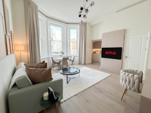 London Symphony image 14