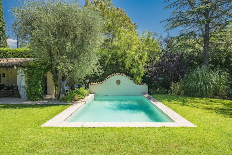 Poolside in Mougins main image
