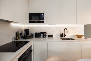 Marble Arch Chic image 10