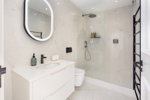 Marble Arch Chic image 8