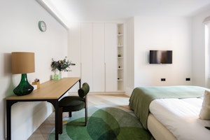 Marble Arch Chic image 2