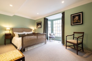 Barnes Belle image 14