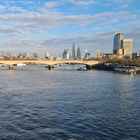 Hop on a Thames river cruise to see the sights