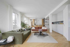 Parisian Hills image 1
