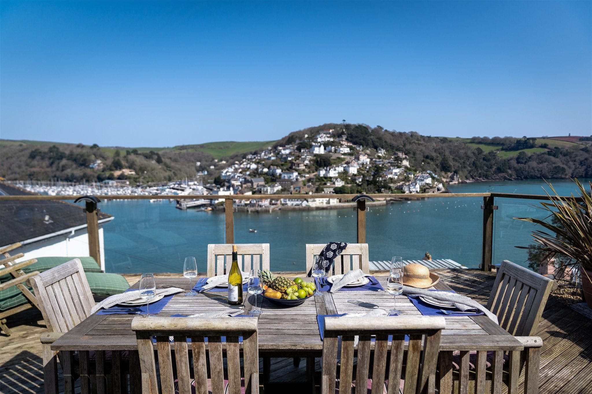 Riverside Breeze, Dartmouth, Devon | Plum Guide