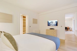 Auteuil Green image 5