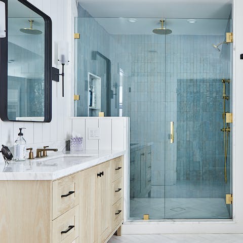 Step into the rainfall shower to freshen up before dinner