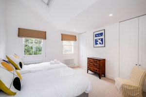 The Chelsea Muse image 13