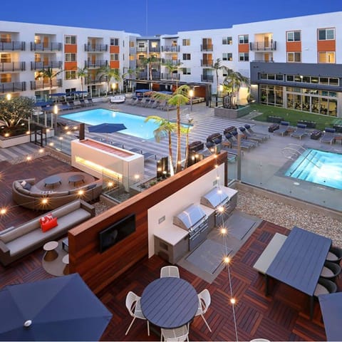 Choose to hang out by the pool, fireplace or barbecue area in the communal courtyard