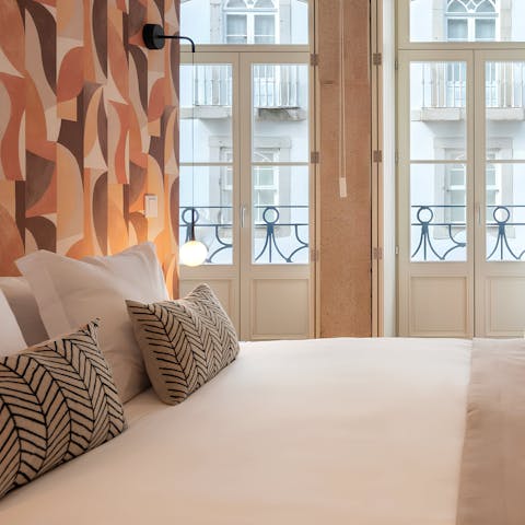 Cosy up in the double bed after a long day spent sightseeing