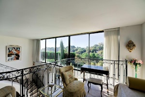 Mougins Mornings image 15