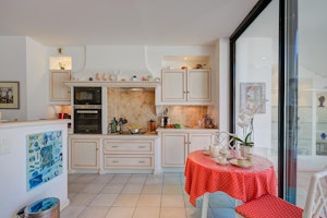 Mougins Mornings image 13