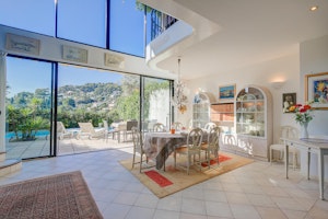 Mougins Mornings image 10