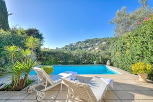 Mougins Mornings image 2