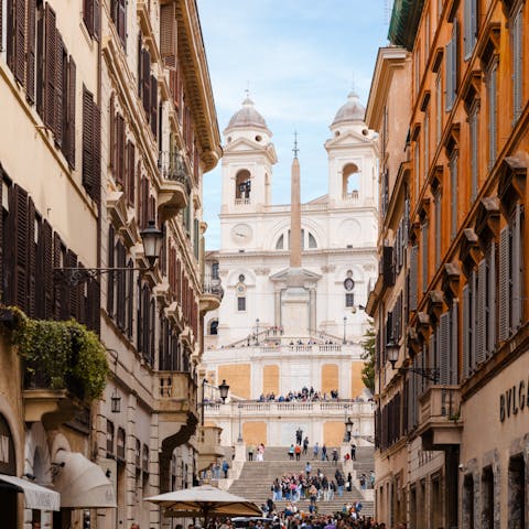 Stroll to the Spanish steps, only seven minutes away