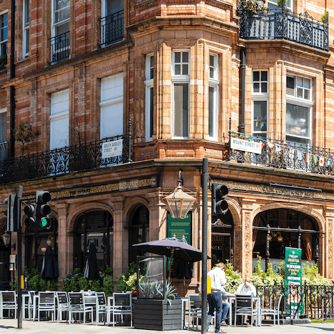 Stay in desirable Mayfair with its fine-dining restaurants or browse the chic boutiques of Bond Street, a ten-minute walk away
