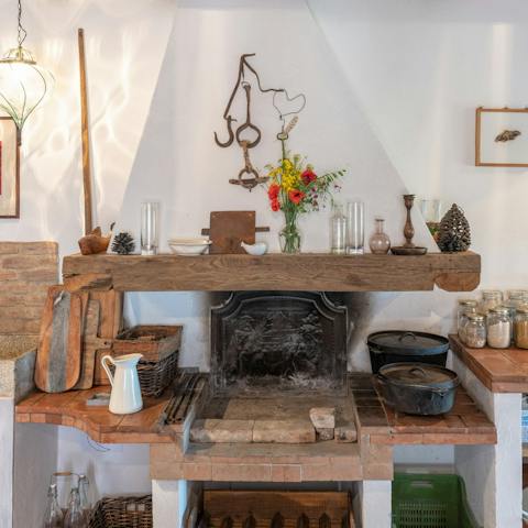 Practice your Italian-style cooking in the charming farmhouse kitchen
