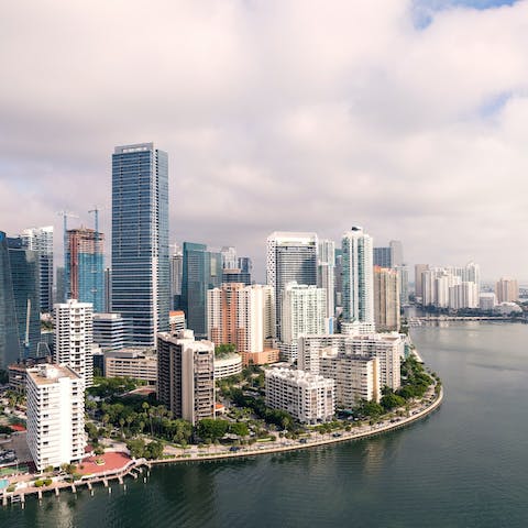 Discover the delights of red-hot Miami from this Brickell location