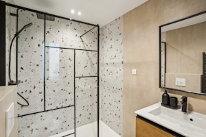 La Perle Moderne image 2