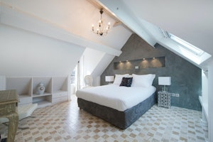 Paris Chic image 9