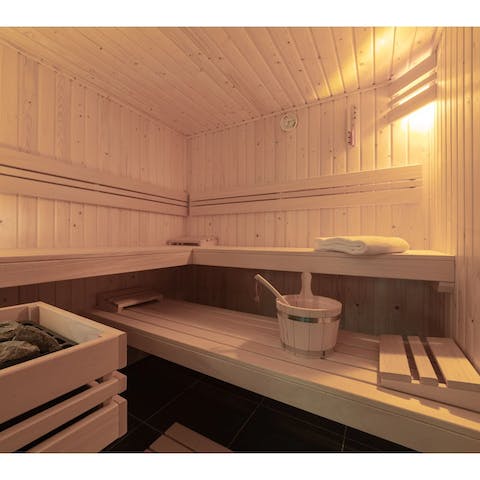 Indulge in a sessions in the private sauna after days at the beach