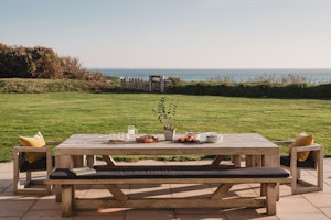 Clifftop Retreat image 12