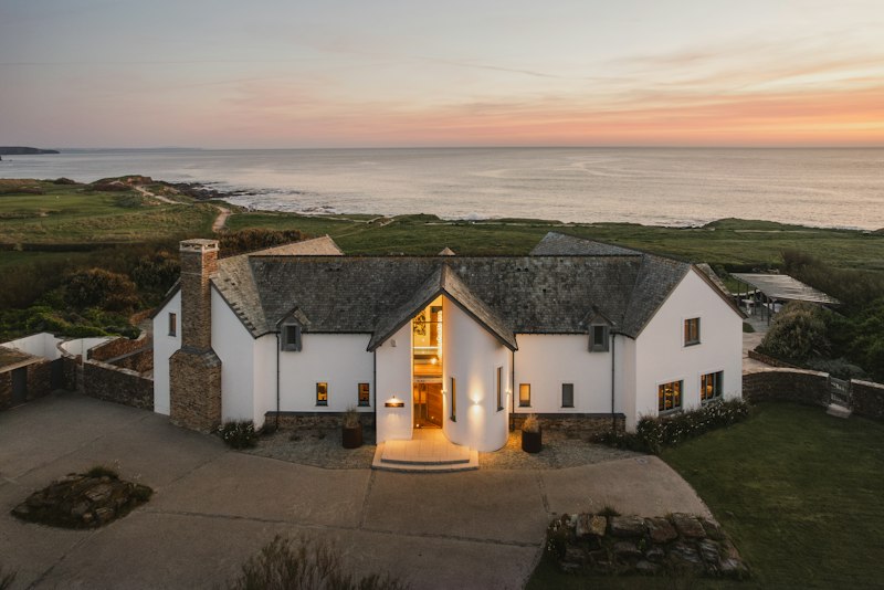 Clifftop Retreat additional image