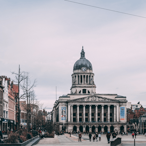 Explore the vibrant city of Nottingham – a fifteen–minute drive away