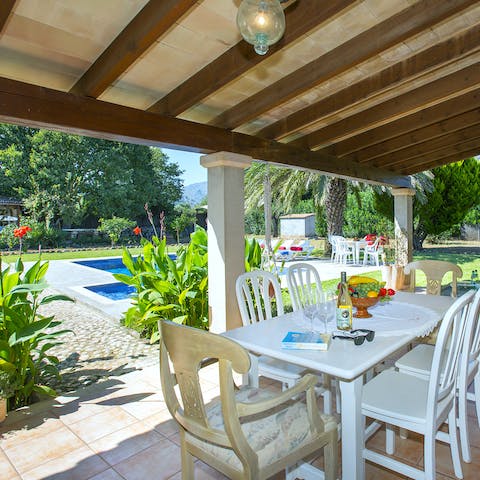 Linger over a tasty breakfast by the pool as you discuss what to do for the day