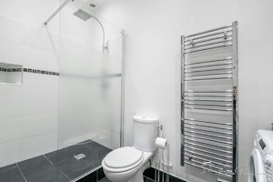 L'Art Deco Hideaway image 14