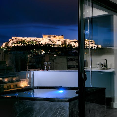 Pop a bottle of champagne in the hot tub as you look out to the city's sights