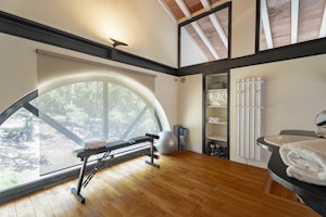 Forest & Hills image 12
