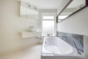 Weekend Living image 4