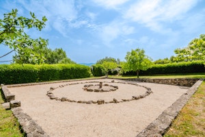 Picturesque Hills image 8